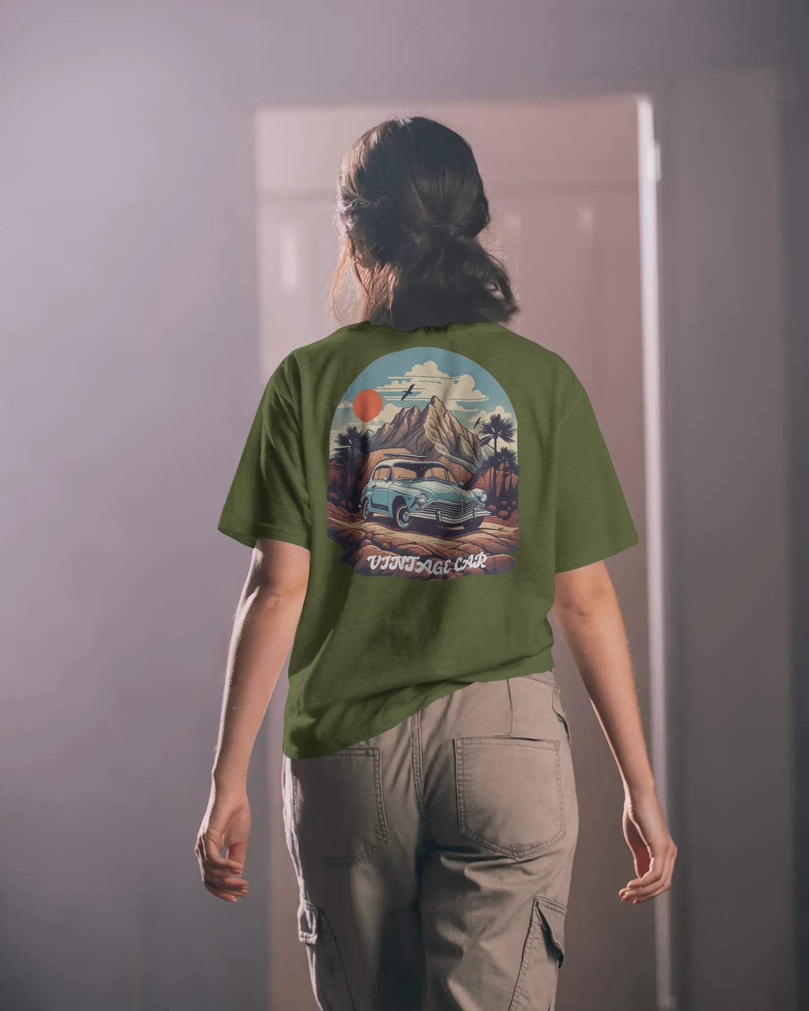 Classic Cruisin’ – Retro Vintage Car T-Shirt