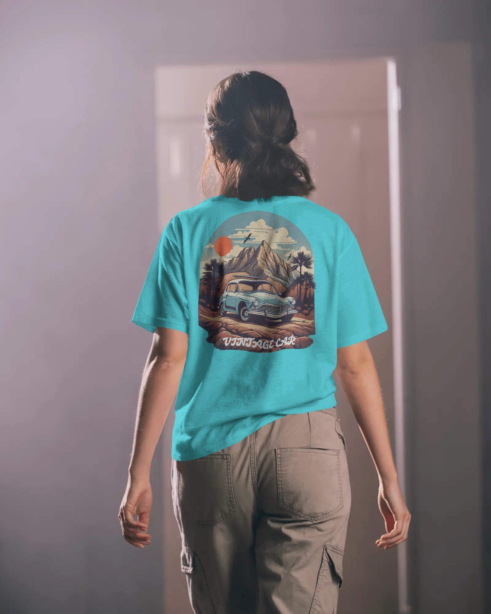 Classic Cruisin’ – Retro Vintage Car T-Shirt